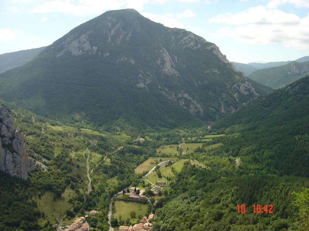 Aux Quatre Saisons Axat Bed & Breakfast Dış mekan fotoğraf