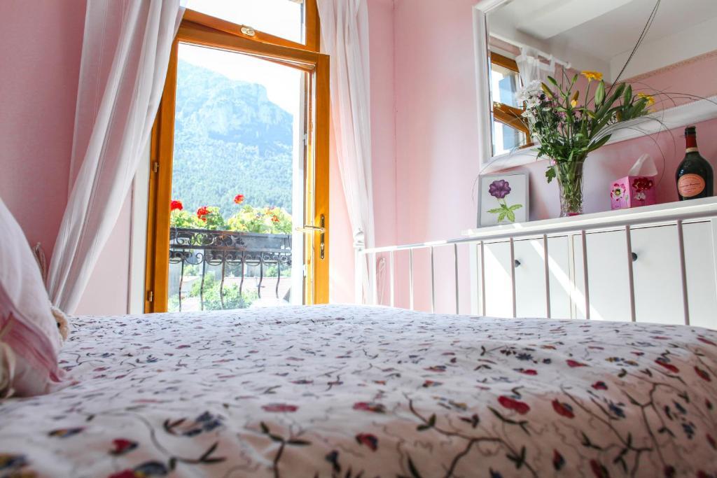 Aux Quatre Saisons Axat Bed & Breakfast Oda fotoğraf